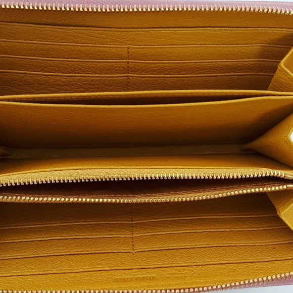 NIB Miu Miu 5ML506 Pink Leather zip Around wallet - Picture 6 of 8